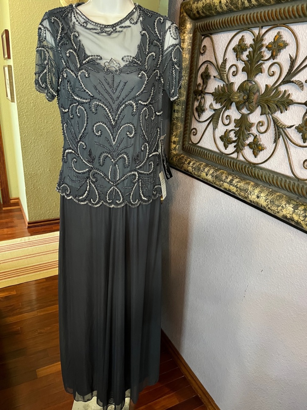 Pisarro Nights NWT  Charcoal Gray  Artisan Beaded Maxi Dress Sz 6